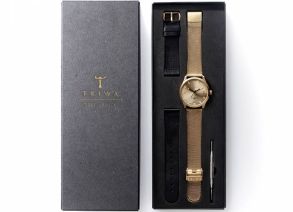 Triwa Sort of Black Gold - Gullbelagt klokke med svarte visere